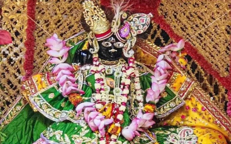 banke bihari temple 02.jpg