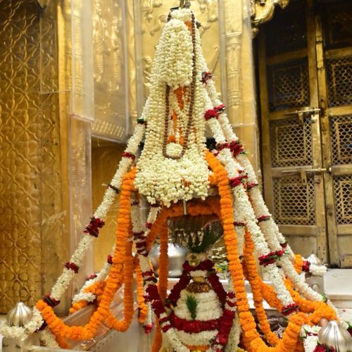 Kashi vishwanath Temple 02 (500 x 500 px).jpg